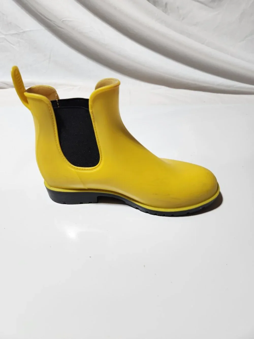 Girl's Yello Rubber Rain Boots - Size 2